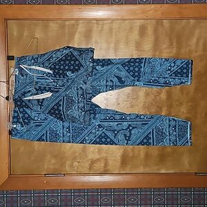 Fabletics Bandana print leggings and bra